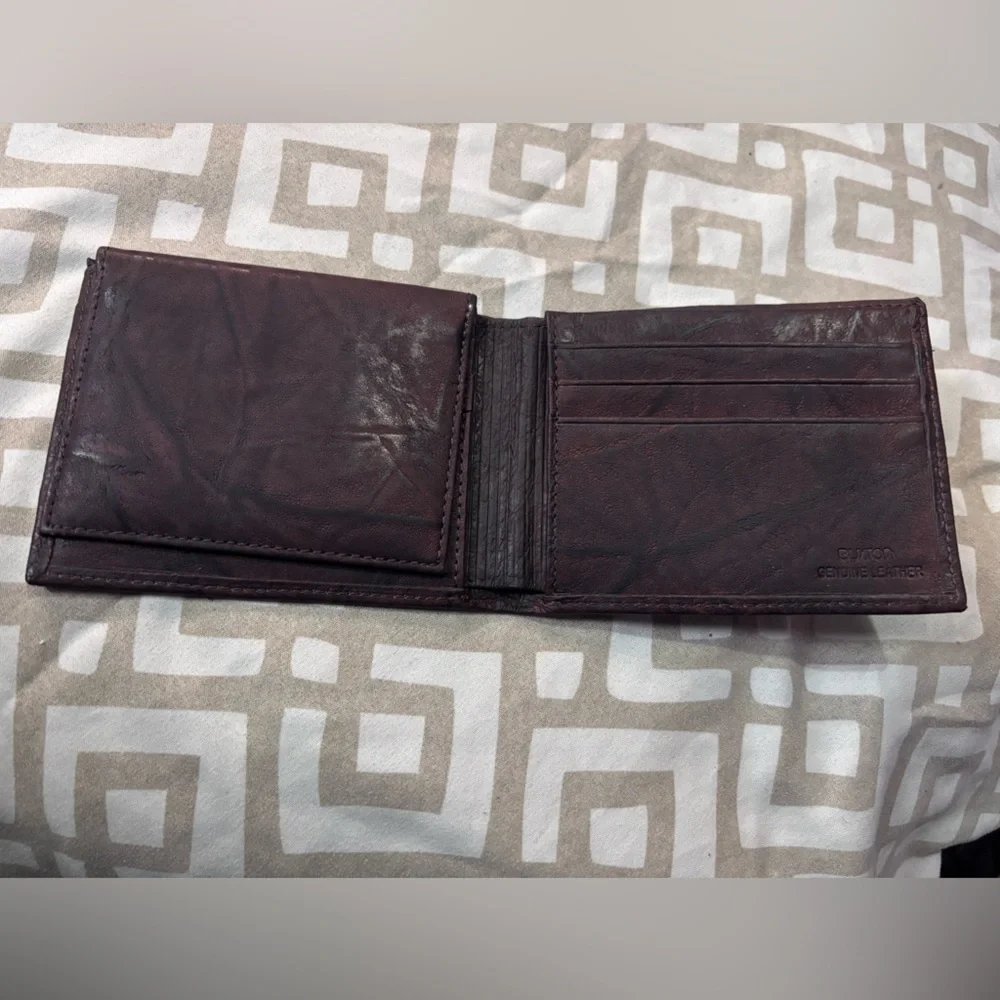 Buxton Dark Brown Dakota Leather wallet Vintage